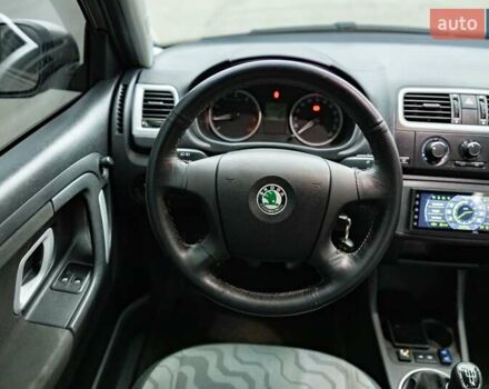 Серый Шкода Фабия, объемом двигателя 1.39 л и пробегом 204 тыс. км за 4900 $, фото 10 на Automoto.ua