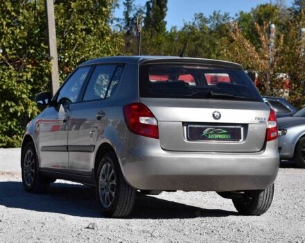 Серый Шкода Фабия, объемом двигателя 1.4 л и пробегом 201 тыс. км за 5450 $, фото 4 на Automoto.ua