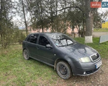 Сірий Шкода Фабія, об'ємом двигуна 1.2 л та пробігом 145 тис. км за 3900 $, фото 2 на Automoto.ua