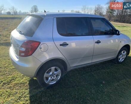 Серый Шкода Фабия, объемом двигателя 1.2 л и пробегом 154 тыс. км за 4299 $, фото 3 на Automoto.ua