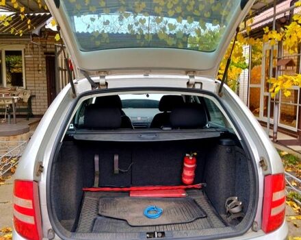 Серый Шкода Фабия, объемом двигателя 1.2 л и пробегом 140 тыс. км за 3500 $, фото 2 на Automoto.ua