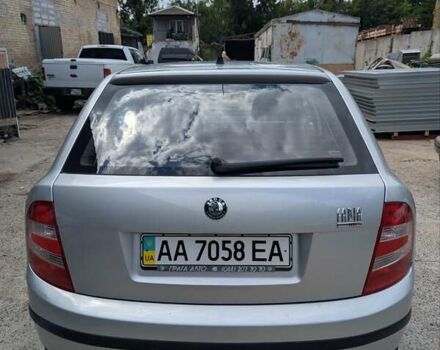 Шкода Фабия 2007 в Киеве на Automoto.ua Серый Шкода Фабия, объемом двигателя 1.2 л и пробегом 101 тыс. км за 4800 $, фото 5 на Automoto.ua