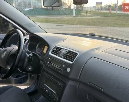 Серый Шкода Фабия, объемом двигателя 1.6 л и пробегом 198 тыс. км за 5900 $, фото 8 на Automoto.ua