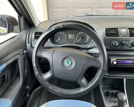 Серый Шкода Фабия, объемом двигателя 1.2 л и пробегом 179 тыс. км за 4299 $, фото 29 на Automoto.ua