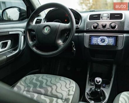 Серый Шкода Фабия, объемом двигателя 1.39 л и пробегом 204 тыс. км за 4900 $, фото 9 на Automoto.ua