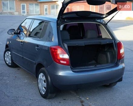 Серый Шкода Фабия, объемом двигателя 1.39 л и пробегом 211 тыс. км за 3900 $, фото 7 на Automoto.ua