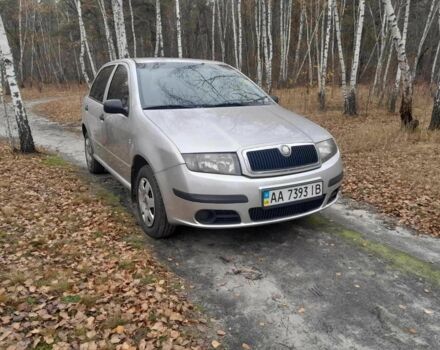 Серый Шкода Фабия, объемом двигателя 1.2 л и пробегом 202 тыс. км за 3700 $, фото 1 на Automoto.ua