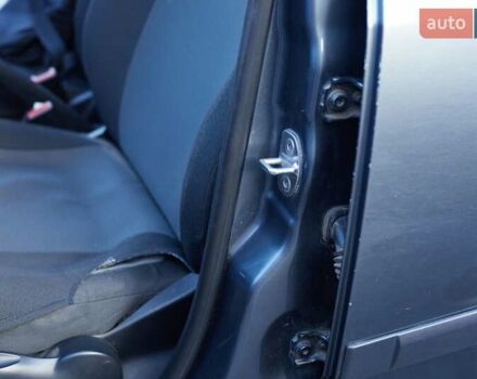 Серый Шкода Фабия, объемом двигателя 1.39 л и пробегом 211 тыс. км за 3900 $, фото 13 на Automoto.ua