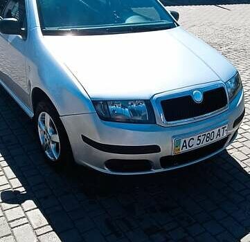 Серый Шкода Фабия, объемом двигателя 1.2 л и пробегом 144 тыс. км за 3850 $, фото 1 на Automoto.ua