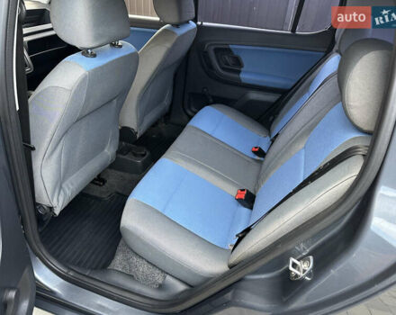 Серый Шкода Фабия, объемом двигателя 1.2 л и пробегом 179 тыс. км за 4299 $, фото 19 на Automoto.ua