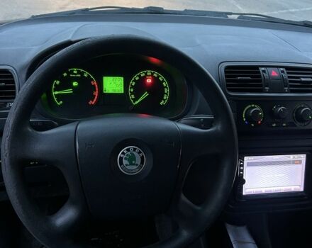 Сірий Шкода Фабія, об'ємом двигуна 1.2 л та пробігом 198 тис. км за 3999 $, фото 5 на Automoto.ua