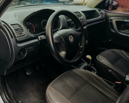 Сірий Шкода Фабія, об'ємом двигуна 1.4 л та пробігом 171 тис. км за 4200 $, фото 7 на Automoto.ua