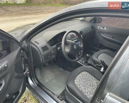 Сірий Шкода Фабія, об'ємом двигуна 1.2 л та пробігом 145 тис. км за 3900 $, фото 8 на Automoto.ua
