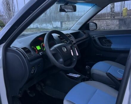 Сірий Шкода Фабія, об'ємом двигуна 1.2 л та пробігом 198 тис. км за 3999 $, фото 6 на Automoto.ua