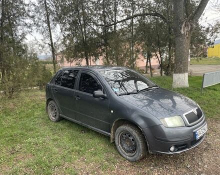 Серый Шкода Фабия, объемом двигателя 1.2 л и пробегом 145 тыс. км за 3900 $, фото 3 на Automoto.ua