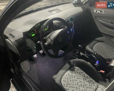 Сірий Шкода Фабія, об'ємом двигуна 1.2 л та пробігом 145 тис. км за 3900 $, фото 10 на Automoto.ua