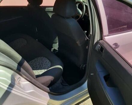 Серый Шкода Фабия, объемом двигателя 1.2 л и пробегом 157 тыс. км за 4500 $, фото 4 на Automoto.ua