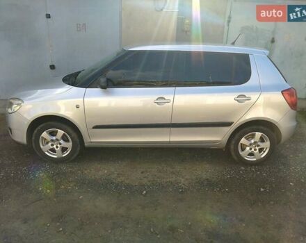 Серый Шкода Фабия, объемом двигателя 1.2 л и пробегом 195 тыс. км за 3900 $, фото 8 на Automoto.ua