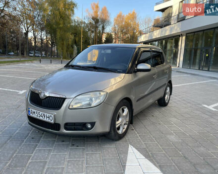 Сірий Шкода Фабія, об'ємом двигуна 1.4 л та пробігом 260 тис. км за 4299 $, фото 9 на Automoto.ua