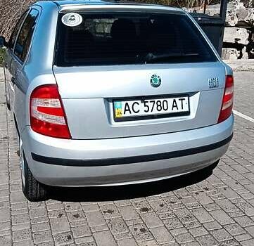 Серый Шкода Фабия, объемом двигателя 1.2 л и пробегом 144 тыс. км за 3850 $, фото 5 на Automoto.ua