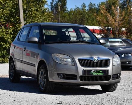 Серый Шкода Фабия, объемом двигателя 1.4 л и пробегом 201 тыс. км за 5450 $, фото 1 на Automoto.ua