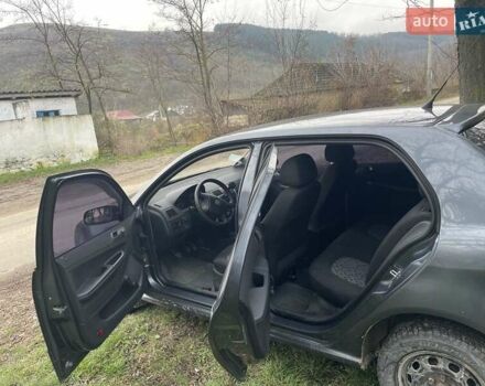 Сірий Шкода Фабія, об'ємом двигуна 1.2 л та пробігом 145 тис. км за 3900 $, фото 7 на Automoto.ua