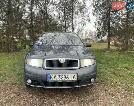 Сірий Шкода Фабія, об'ємом двигуна 1.2 л та пробігом 145 тис. км за 3900 $, фото 1 на Automoto.ua