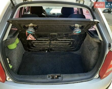 Серый Шкода Фабия, объемом двигателя 1.2 л и пробегом 157 тыс. км за 4500 $, фото 5 на Automoto.ua