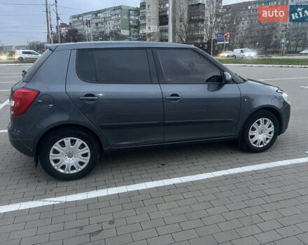 Серый Шкода Фабия, объемом двигателя 1.39 л и пробегом 181 тыс. км за 5400 $, фото 7 на Automoto.ua