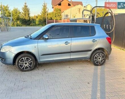 Серый Шкода Фабия, объемом двигателя 1.2 л и пробегом 181 тыс. км за 4500 $, фото 1 на Automoto.ua