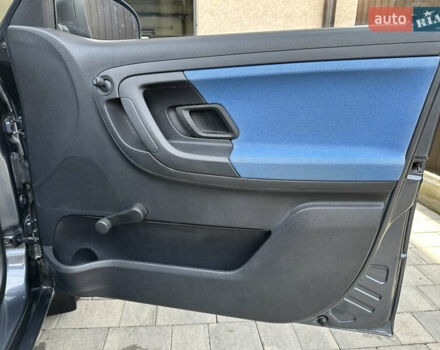 Серый Шкода Фабия, объемом двигателя 1.2 л и пробегом 179 тыс. км за 4299 $, фото 16 на Automoto.ua