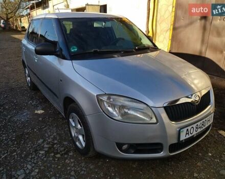 Серый Шкода Фабия, объемом двигателя 1.2 л и пробегом 195 тыс. км за 3900 $, фото 7 на Automoto.ua