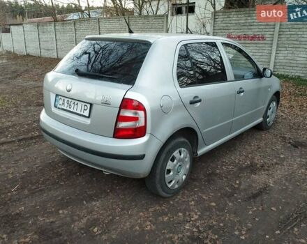 Серый Шкода Фабия, объемом двигателя 1.2 л и пробегом 250 тыс. км за 3600 $, фото 4 на Automoto.ua