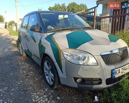 Сірий Шкода Фабія, об'ємом двигуна 1.39 л та пробігом 287 тис. км за 3500 $, фото 1 на Automoto.ua