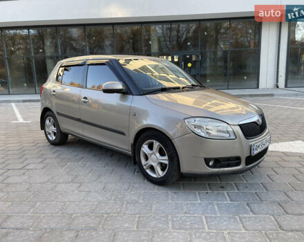 Сірий Шкода Фабія, об'ємом двигуна 1.4 л та пробігом 260 тис. км за 4299 $, фото 2 на Automoto.ua