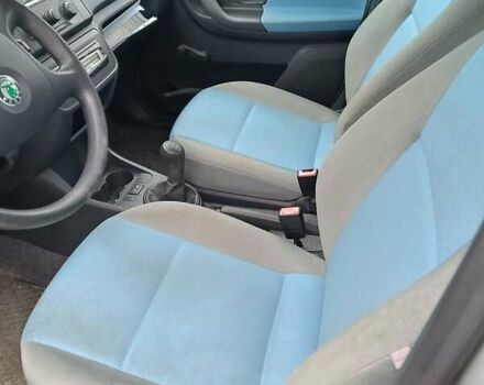 Серый Шкода Фабия, объемом двигателя 1.2 л и пробегом 102 тыс. км за 3999 $, фото 12 на Automoto.ua