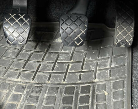 Серый Шкода Фабия, объемом двигателя 1.2 л и пробегом 85 тыс. км за 4800 $, фото 13 на Automoto.ua