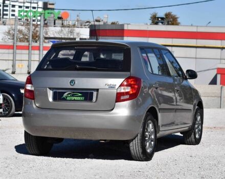 Серый Шкода Фабия, объемом двигателя 1.4 л и пробегом 201 тыс. км за 5450 $, фото 2 на Automoto.ua