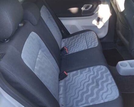 Серый Шкода Фабия, объемом двигателя 1.2 л и пробегом 195 тыс. км за 3900 $, фото 2 на Automoto.ua