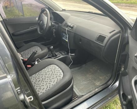 Серый Шкода Фабия, объемом двигателя 1.2 л и пробегом 145 тыс. км за 3900 $, фото 4 на Automoto.ua