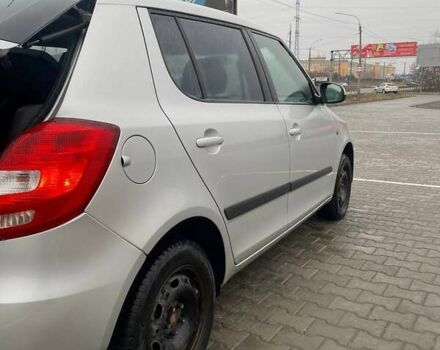 Серый Шкода Фабия, объемом двигателя 1.39 л и пробегом 360 тыс. км за 5000 $, фото 10 на Automoto.ua