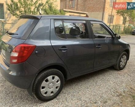 Серый Шкода Фабия, объемом двигателя 1.2 л и пробегом 80 тыс. км за 4700 $, фото 2 на Automoto.ua