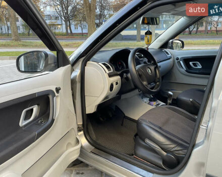 Сірий Шкода Фабія, об'ємом двигуна 1.4 л та пробігом 260 тис. км за 4299 $, фото 10 на Automoto.ua