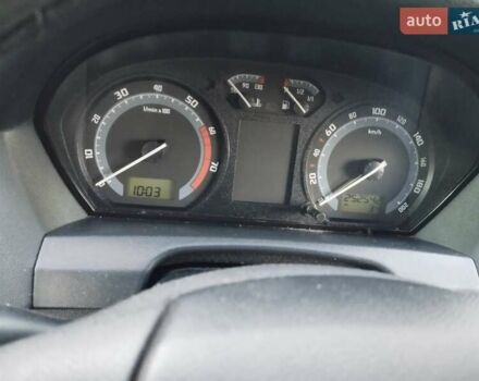 Серый Шкода Фабия, объемом двигателя 1.2 л и пробегом 250 тыс. км за 3600 $, фото 2 на Automoto.ua