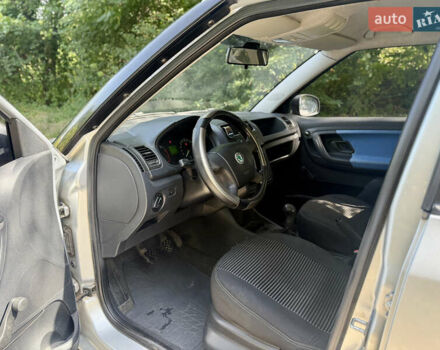Сірий Шкода Фабія, об'ємом двигуна 1.2 л та пробігом 245 тис. км за 3150 $, фото 12 на Automoto.ua