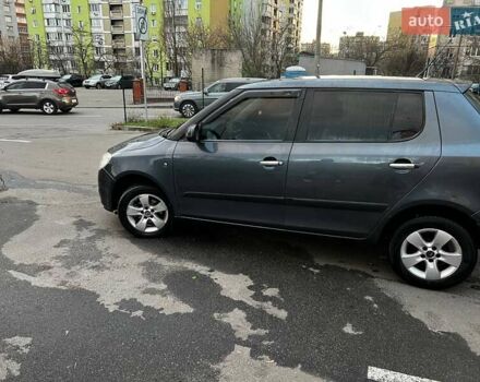 Серый Шкода Фабия, объемом двигателя 1.4 л и пробегом 267 тыс. км за 4300 $, фото 7 на Automoto.ua