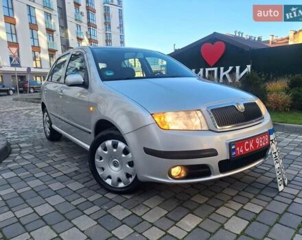 Серый Шкода Фабия, объемом двигателя 1.4 л и пробегом 116 тыс. км за 4650 $, фото 3 на Automoto.ua