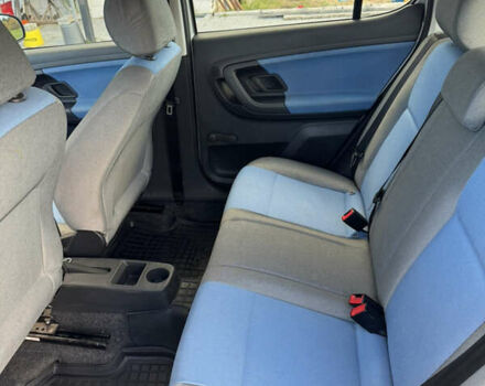 Сірий Шкода Фабія, об'ємом двигуна 1.2 л та пробігом 206 тис. км за 4700 $, фото 17 на Automoto.ua