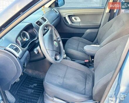 Серый Шкода Фабия, объемом двигателя 1.2 л и пробегом 181 тыс. км за 4500 $, фото 8 на Automoto.ua