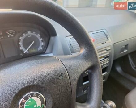 Серый Шкода Фабия, объемом двигателя 1.4 л и пробегом 116 тыс. км за 4650 $, фото 48 на Automoto.ua